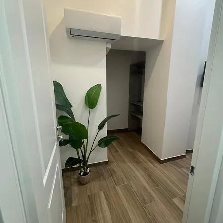 Maison Ecce Hom0 Neapol