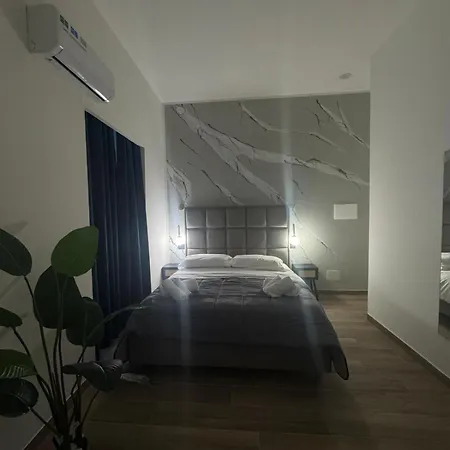 Maison Ecce Hom0 Pensjonat