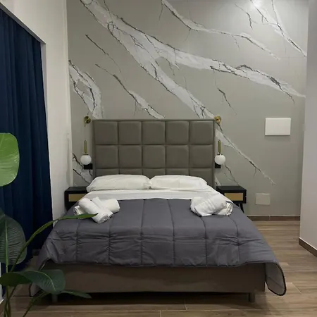 Maison Ecce Hom0 Konukevi Napoli