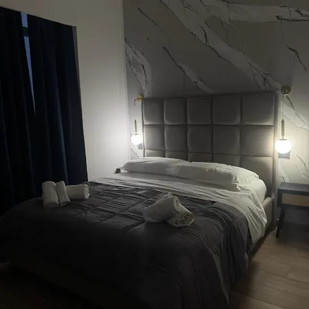 Konukevi Maison Ecce Hom0 4*